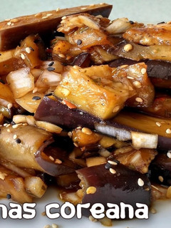 Una foto de Berenjenas en Salsa de Soja / Eggplant and soy sauce