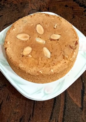 A picture of Almond cake 🎂 🎂.