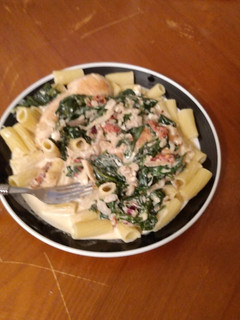 A picture of Creamy Chicken and Spinach.