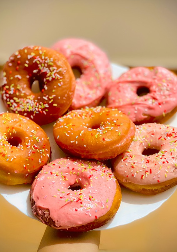 Una foto de Donuts caseros 🤤🍩🍩🍩🍩