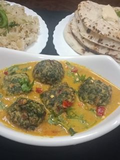 पालक के कोफ्ते (Palak ke kofte recipe in Hindi) रेसिपी मुख्य फोटो