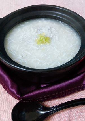 吻仔魚粥 的食譜成品照片