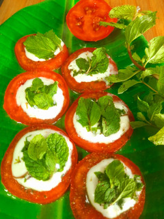 A picture of Tomato Mint Salad.