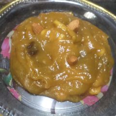 A picture of Palapazha halwa.