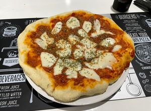 Foto principal de Pizza boloñesa con masa casera fermentada 24h