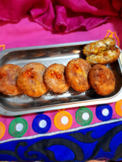 चीसी कबाब (cheesy kabab recipe in Hindi) रेसिपी मुख्य फोटो