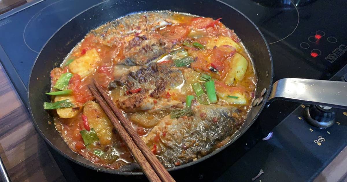 Cách nấu sốt cà chua dứa cho món cá ngon và thơm ngon như thế nào?
