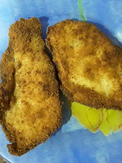 Una foto de Pechuga de pollo empanada