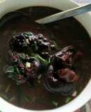 Chân giò hầm đậu đen