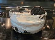 A picture of oreo dessert