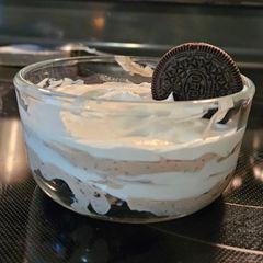 A picture of Oreo cheesecake fluff.