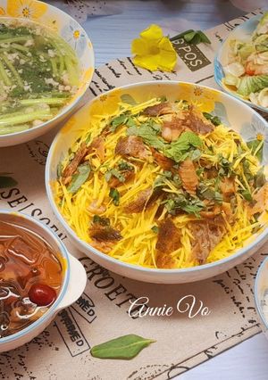 Hình của món Cơm nhà nhiều rau xanh.