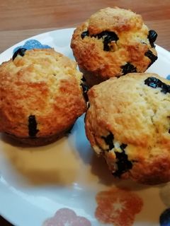 Una foto de Muffins de quesillo con arándanos
