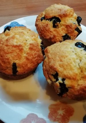 Una foto de Muffins de quesillo con arándanos