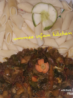 A picture of Macaroni wif veggies n potato soup.