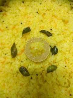 எலுமிச்சை சாதம் (Elumichai saatham recipe in tamil) செய்முறை முக்கிய புகைப்படம்