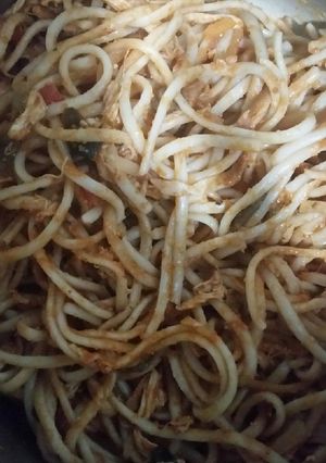 Una foto de Espagueti con pollo