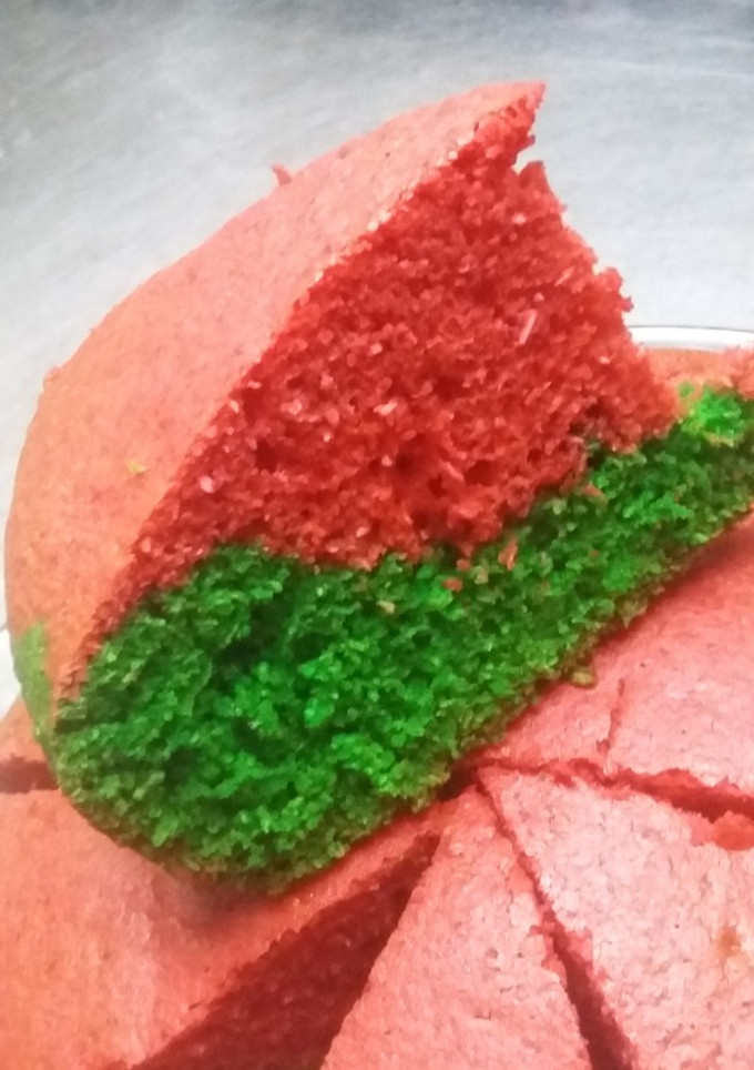 Una foto de Torta de coco colorida