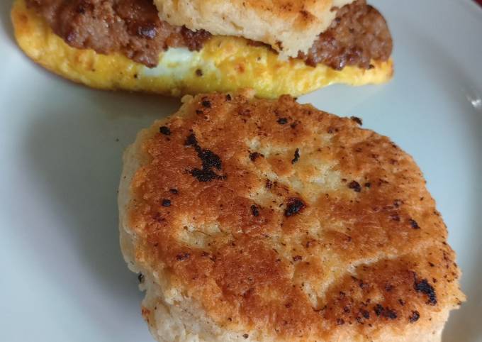 Quick pan-fried biscuits 12 Recipe by TrailerParkBoils - Cookpad