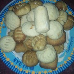 A picture of Butter cookies.