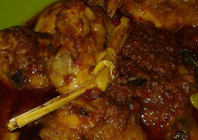 Bagaimana Menyiapkan Ayam bumbu rujak, Lezat Sekali