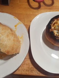 Una foto de Huevos al nido con chorizo