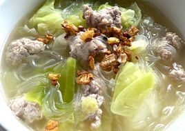 ต้มจืดกะหล่ำปลี วุ้นเส้น หมูสับ