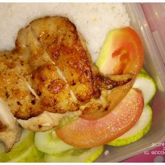 A picture of Pan-Fried Chicken Legs (5 Ingredients).