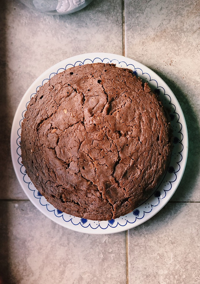 Una foto de Bizcochuelo con base de banana (+chocolate) - Saludable 🍰