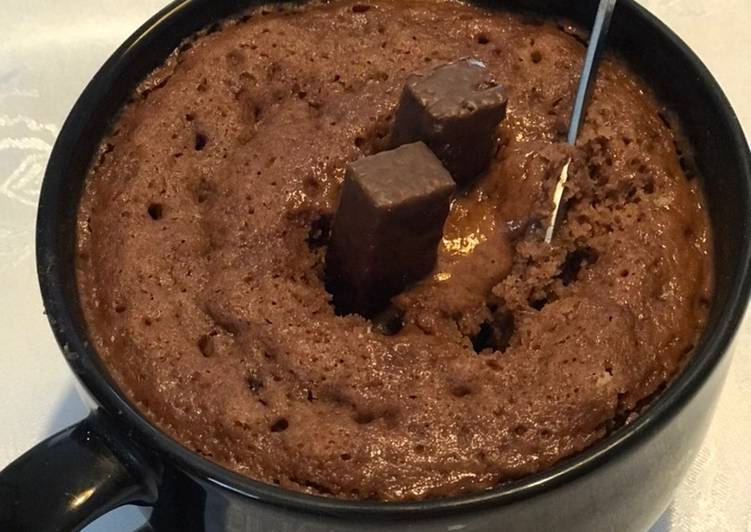 Bolo de chocolate de caneca