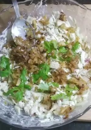 চিকেন ক্লাসিক স্যালাড(chicken classic salad recipe in Bengali) রেসিপির প্রধান ছবি