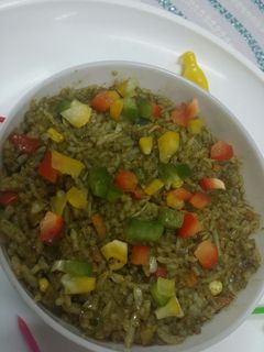 A picture of Spinach fried rice.