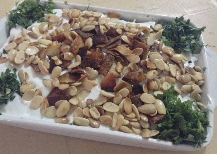 فتة دجاج