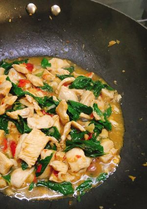 รูปของ กระเพราอกไก่แซ่บ