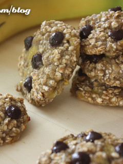 Una foto de Galletas de avena, platano y chips de chocolate