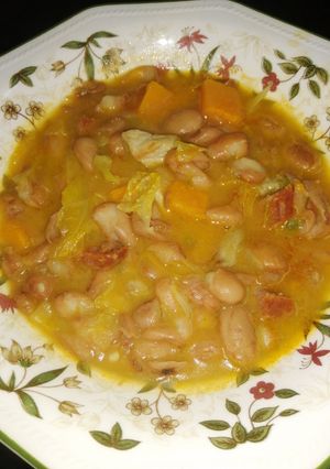 Una foto de Alubias pintas, plato completísimo