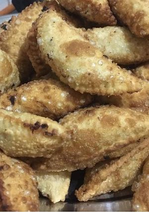 A picture of Gujiya.