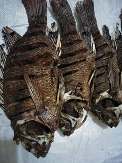 A picture of Fried fish.
