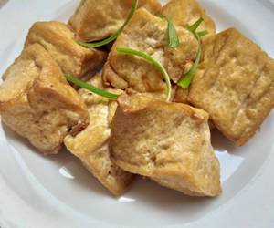 Cara Menyajikan Tahu goreng ungkep kuah kaldu udang Ala Restoran