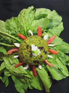 પાલક ખીચડી(Palak Khichdi Recipe In Gujarati) રેસીપી મુખ્ય ફોટો