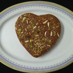 A picture of Mango Rava Cake.