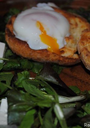 A picture of Poached eggs.
