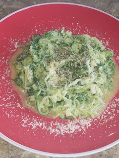 Una foto de Spaghetti de calabacín al aglio e olio