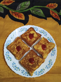 A picture of Bread Egg Toast.