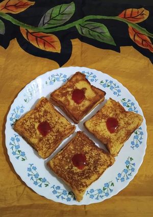 A picture of Bread Egg Toast.
