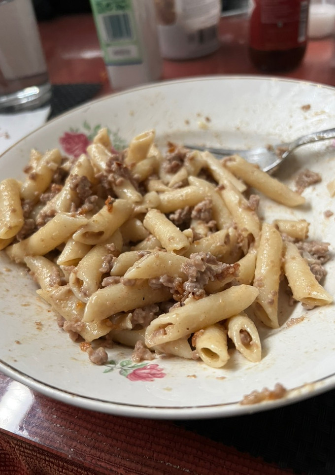 Una foto de Pasta carne nata y curry