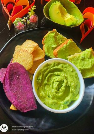 A picture of Avocado cheese dip.