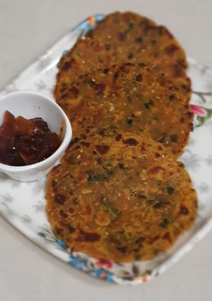 જુવારના ઢેબરા(Jowar Dhebra recipe in Gujarati) રેસીપી મુખ્ય ફોટો