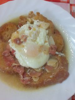 Una foto de Sopa de ajo 