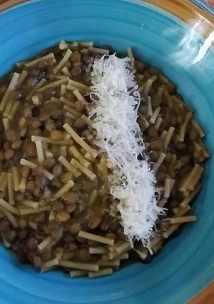A picture of Minestrone and Lentil Soup.